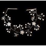 Accesoriu modern pentru decor par WED08E Argintiu cu cristale si perle de 30cm + 2 Agrafe Accesoriu modern pentru decor par WED08E Argintiu cu cristale si perle de 30cm + 2 Agrafe